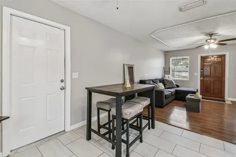 4419 Dolphin Drive Tampa FL 33617