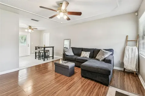 4419 Dolphin Drive Tampa FL 33617