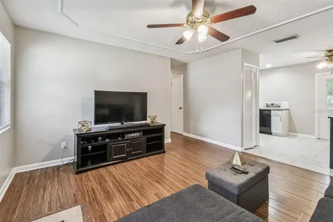 4419 Dolphin Drive Tampa FL 33617