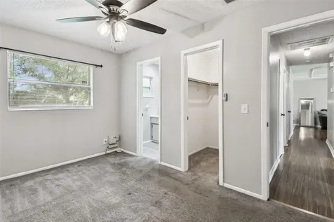 4419 Dolphin Drive Tampa FL 33617