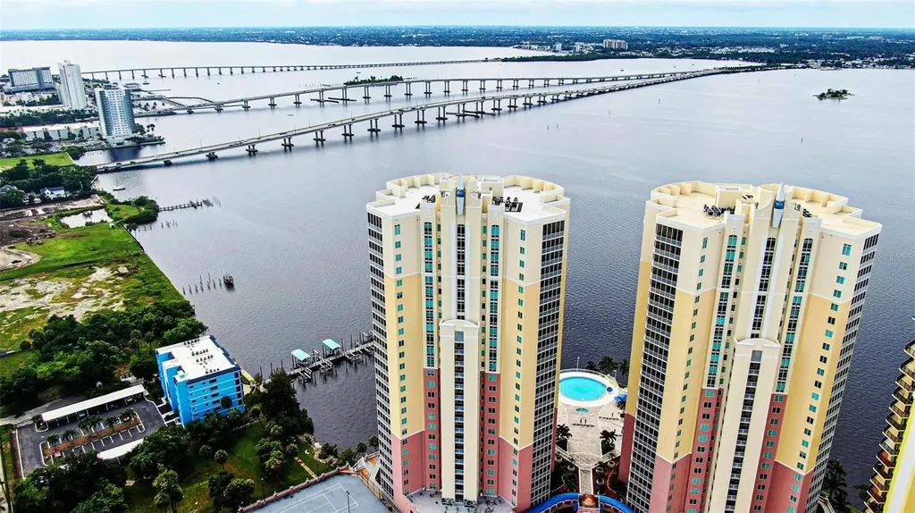 2743 1st Street Fort Myers FL 33916