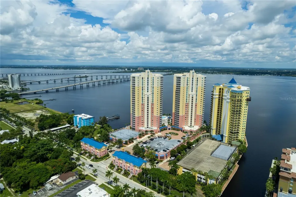 2743 1st Street Fort Myers FL 33916