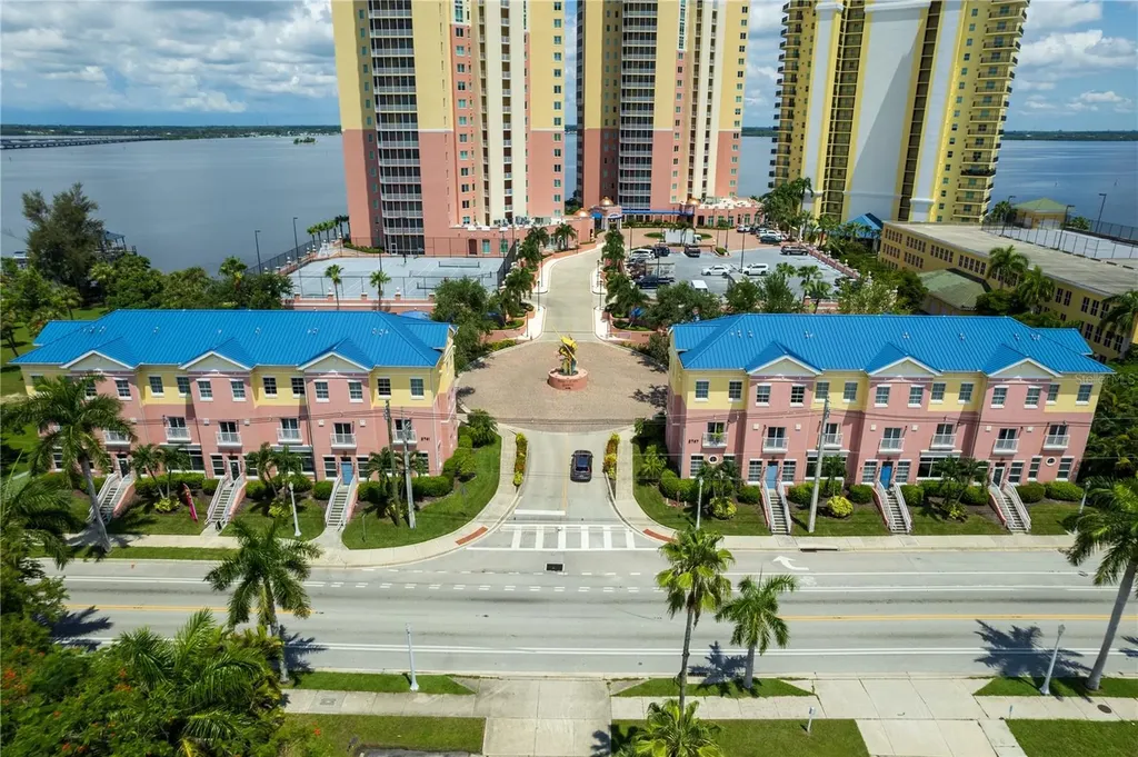 2743 1st Street Fort Myers FL 33916