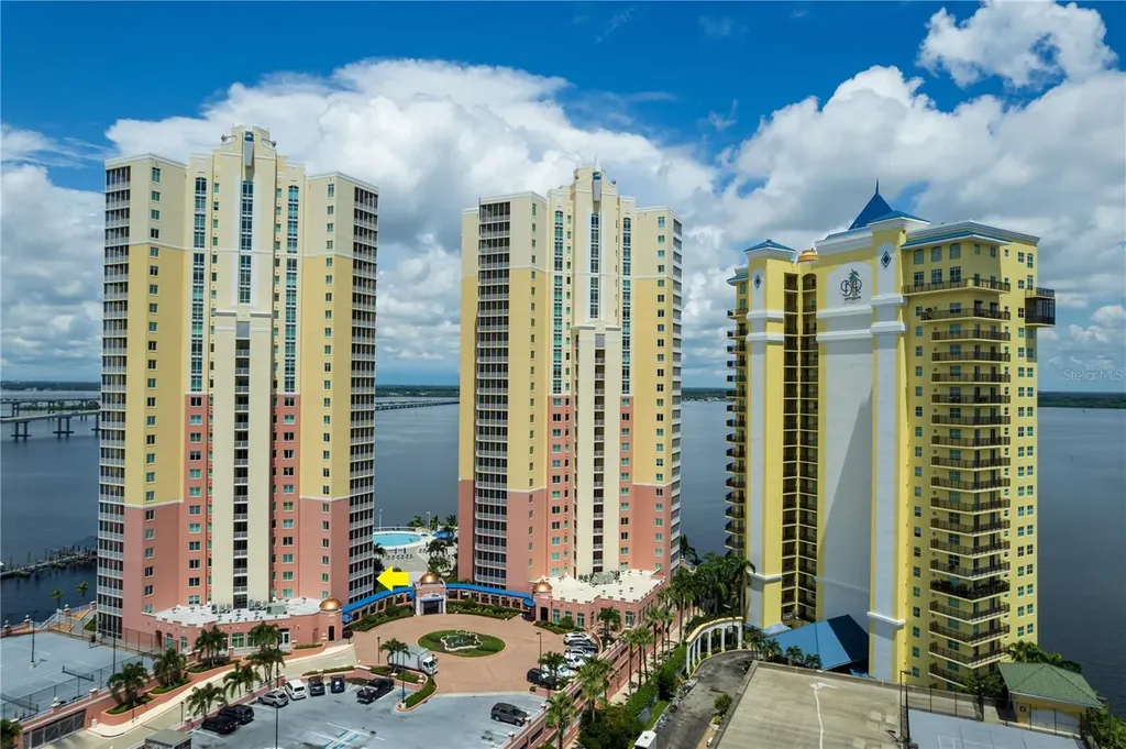 2743 1st Street Fort Myers FL 33916