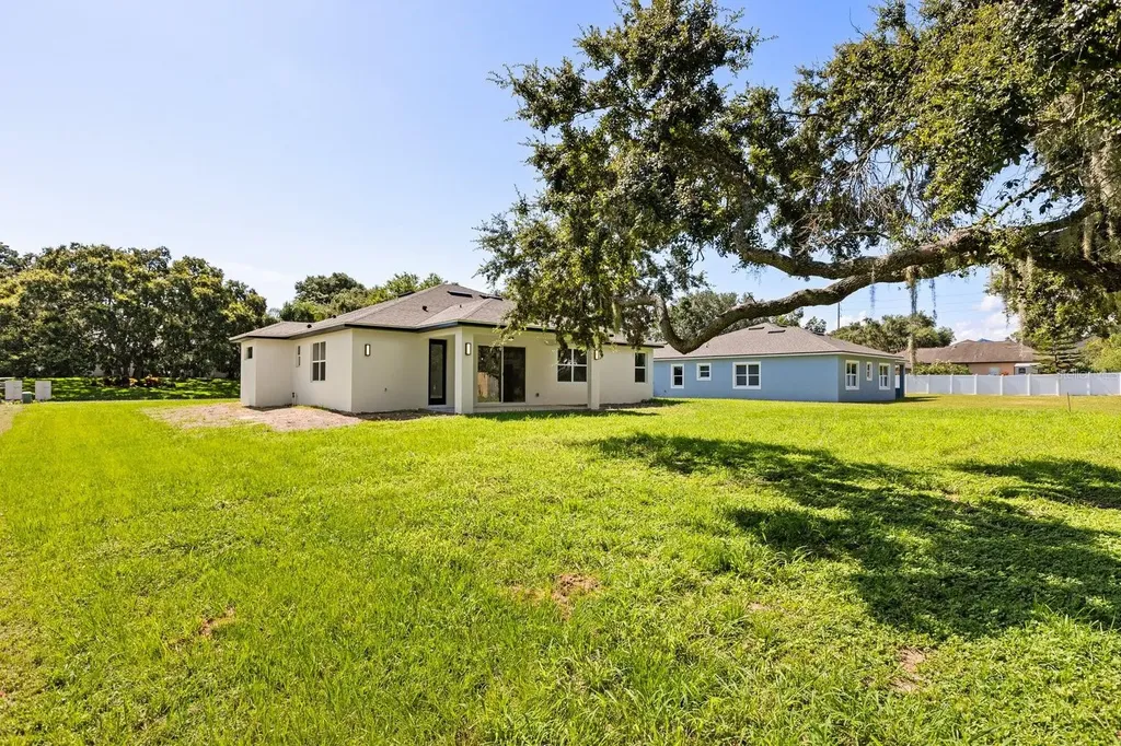 321 Water Shore Drive Leesburg FL 34748