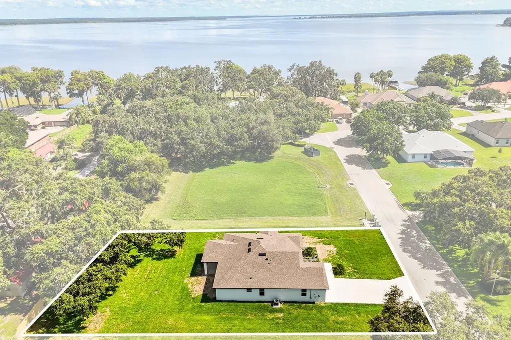 321 Water Shore Drive Leesburg FL 34748