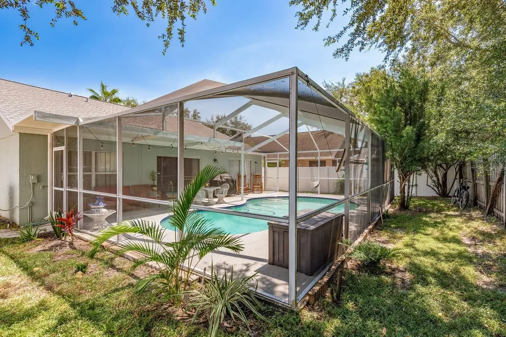 1786 Biarritz Circle Tarpon Springs FL 34689