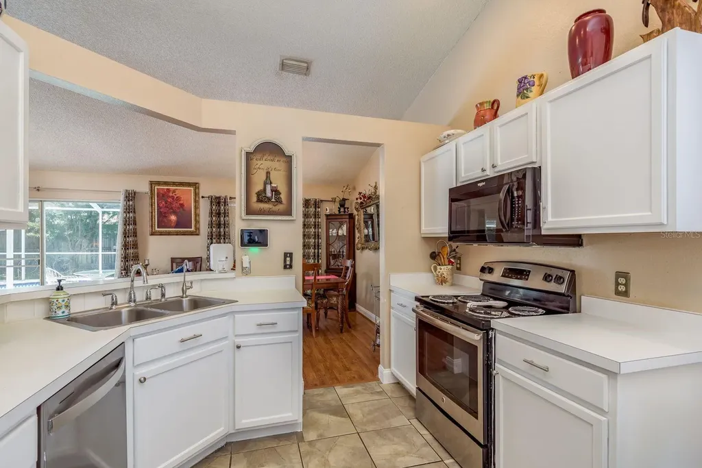 1786 Biarritz Circle Tarpon Springs FL 34689