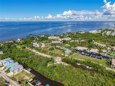 16750 Bocilla Palms Drive Bokeelia FL 33922