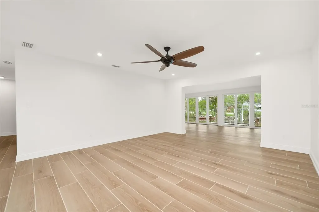 11254 W Bayshore Drive Crystal River FL 34429