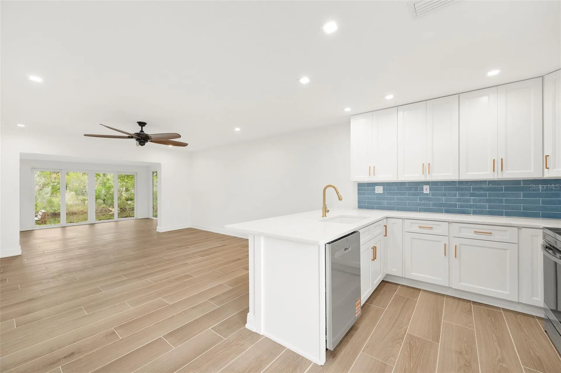 11254 W Bayshore Drive Crystal River FL 34429