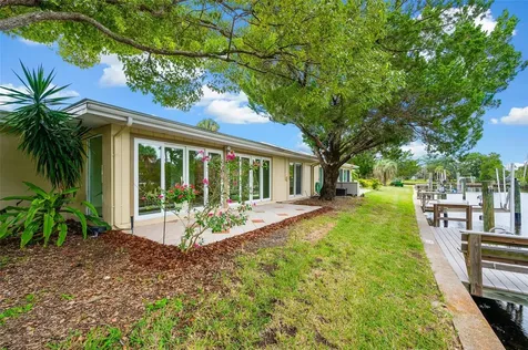 11254 W Bayshore Drive Crystal River FL 34429