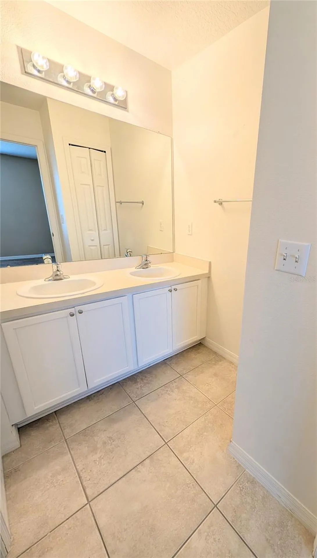 2516 Oleander Lakes Drive Brandon FL 33511