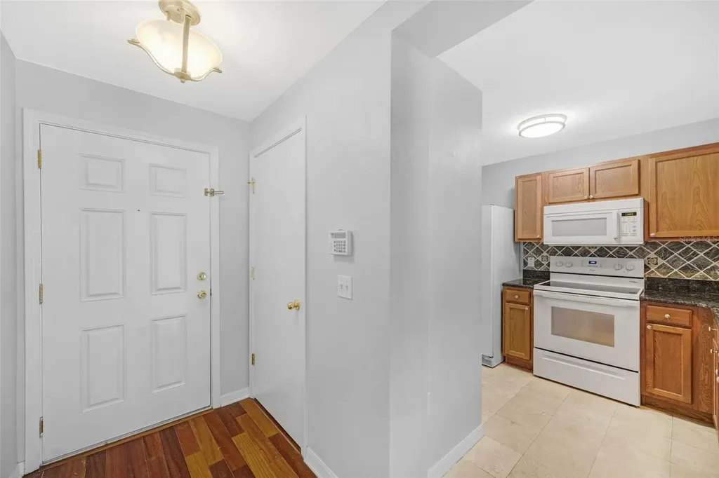 6928 Hawthorne Trace Lane Riverview FL 33578