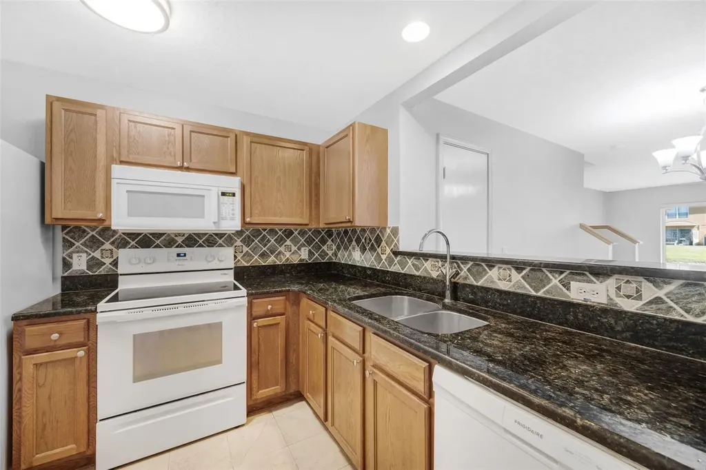 6928 Hawthorne Trace Lane Riverview FL 33578