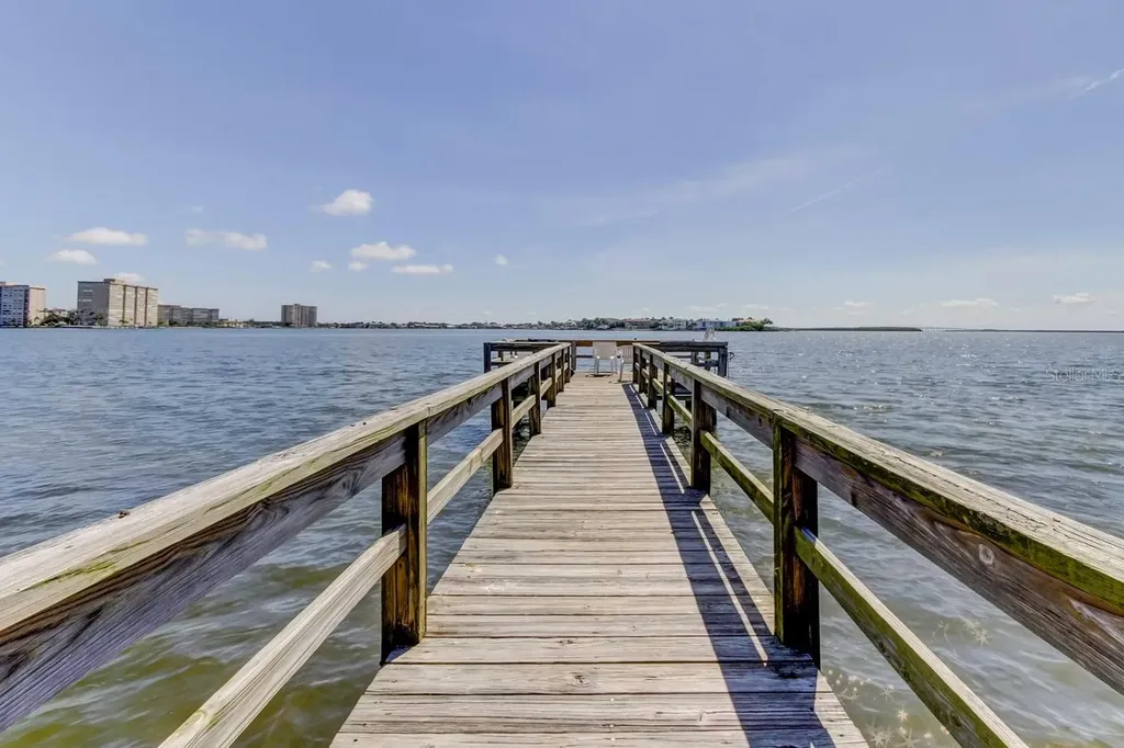 6218 Palma Del Mar Boulevard S St Petersburg FL 33715