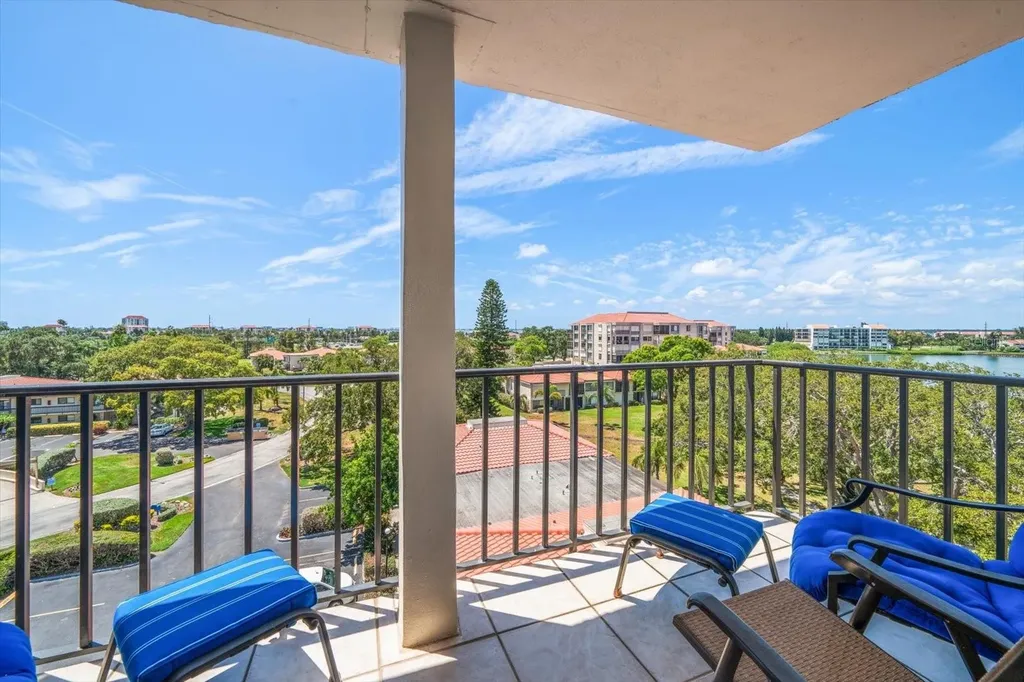 6218 Palma Del Mar Boulevard S St Petersburg FL 33715