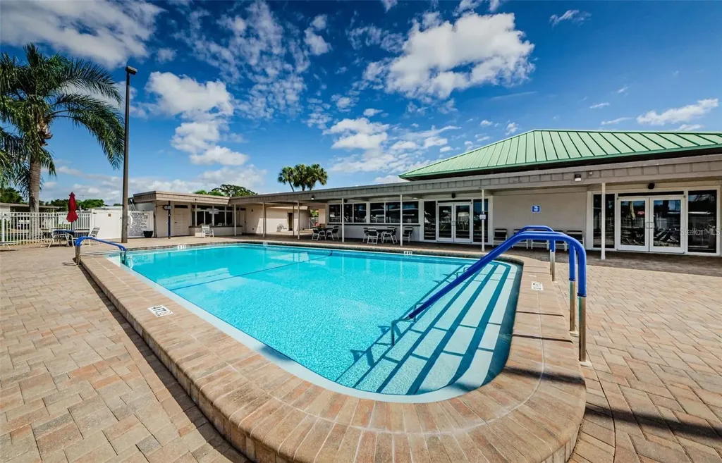 217 Seagull Drive Tarpon Springs FL 34689