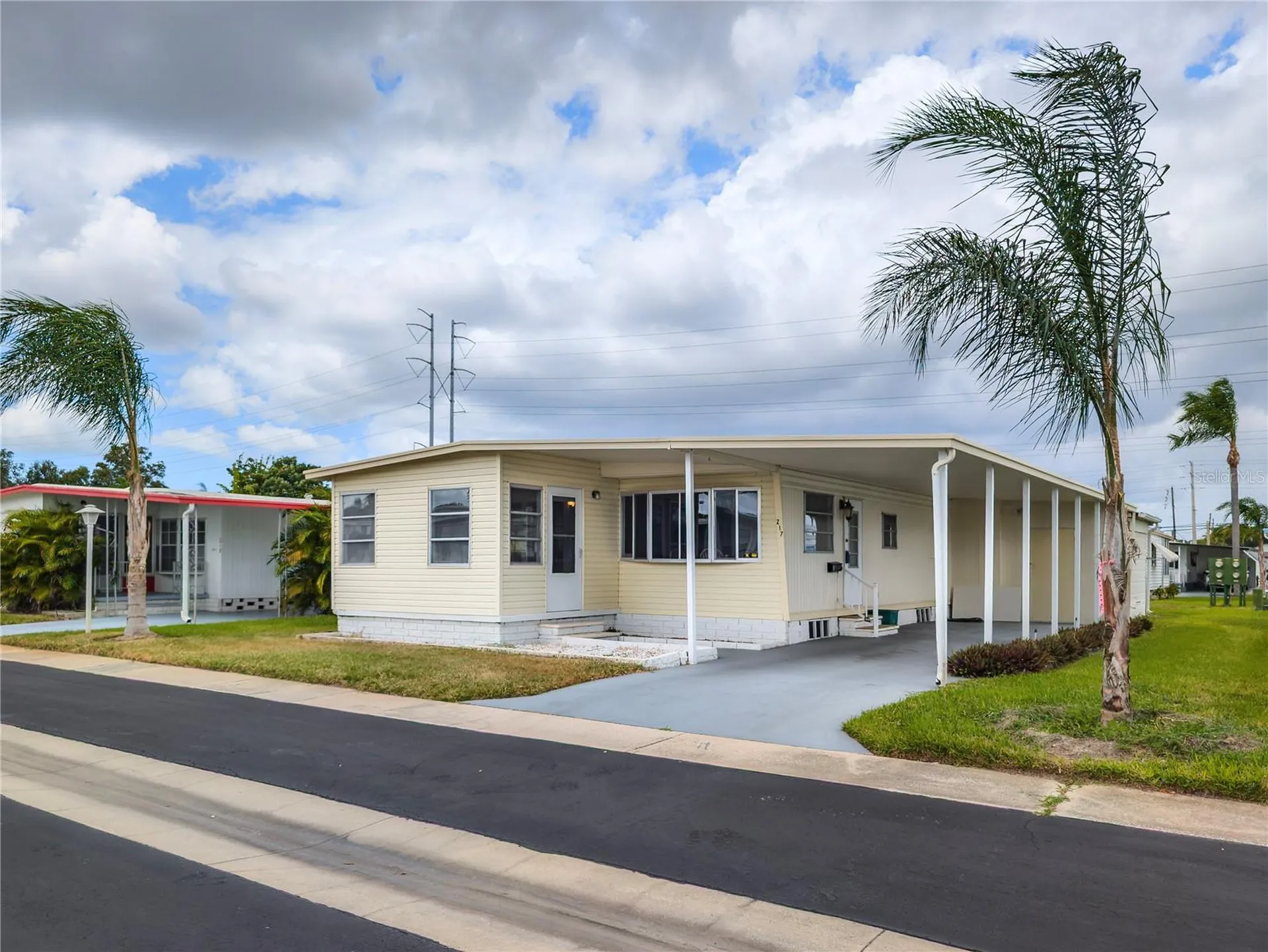 217 Seagull Drive Tarpon Springs FL 34689