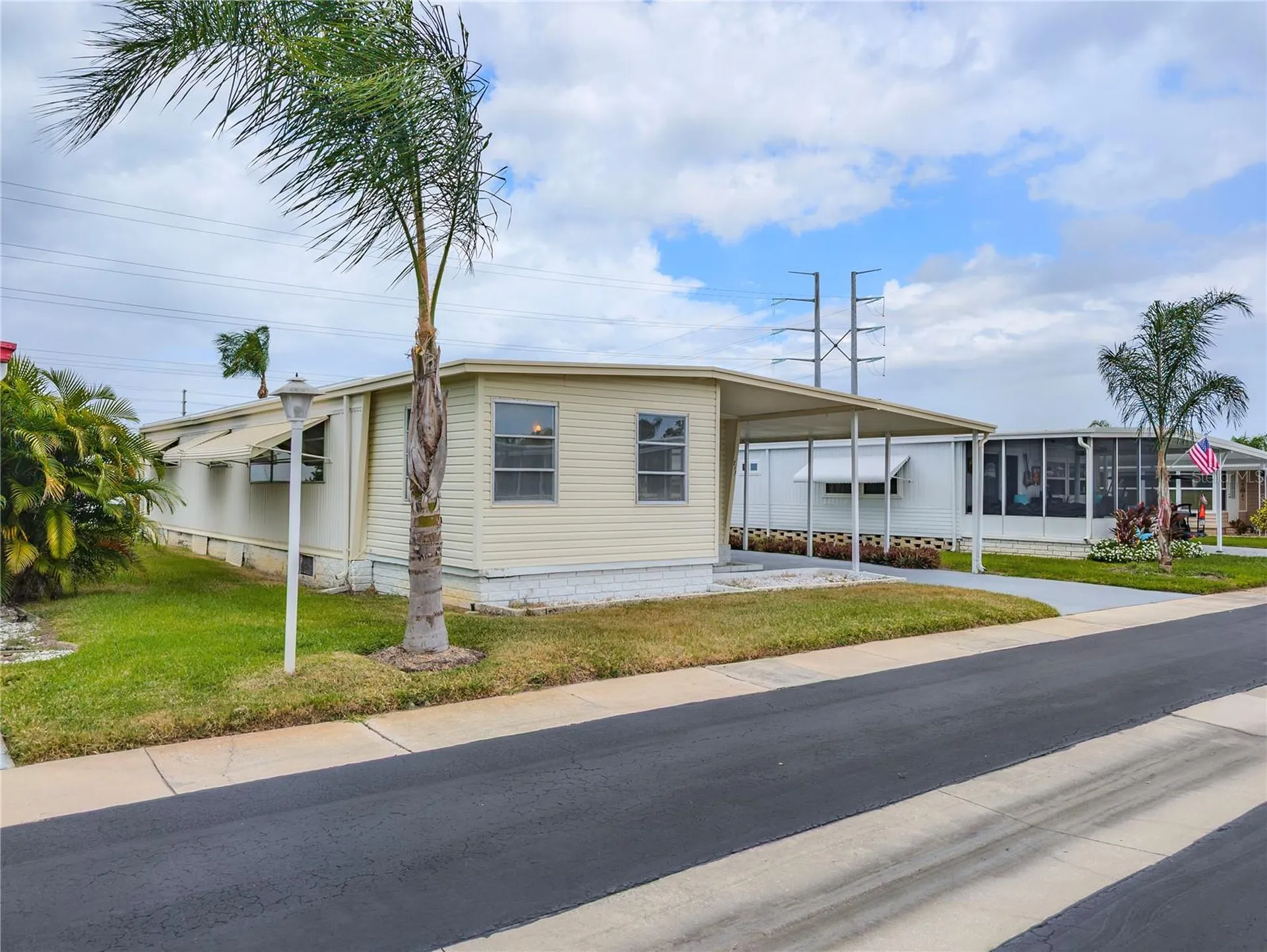 217 Seagull Drive Tarpon Springs FL 34689