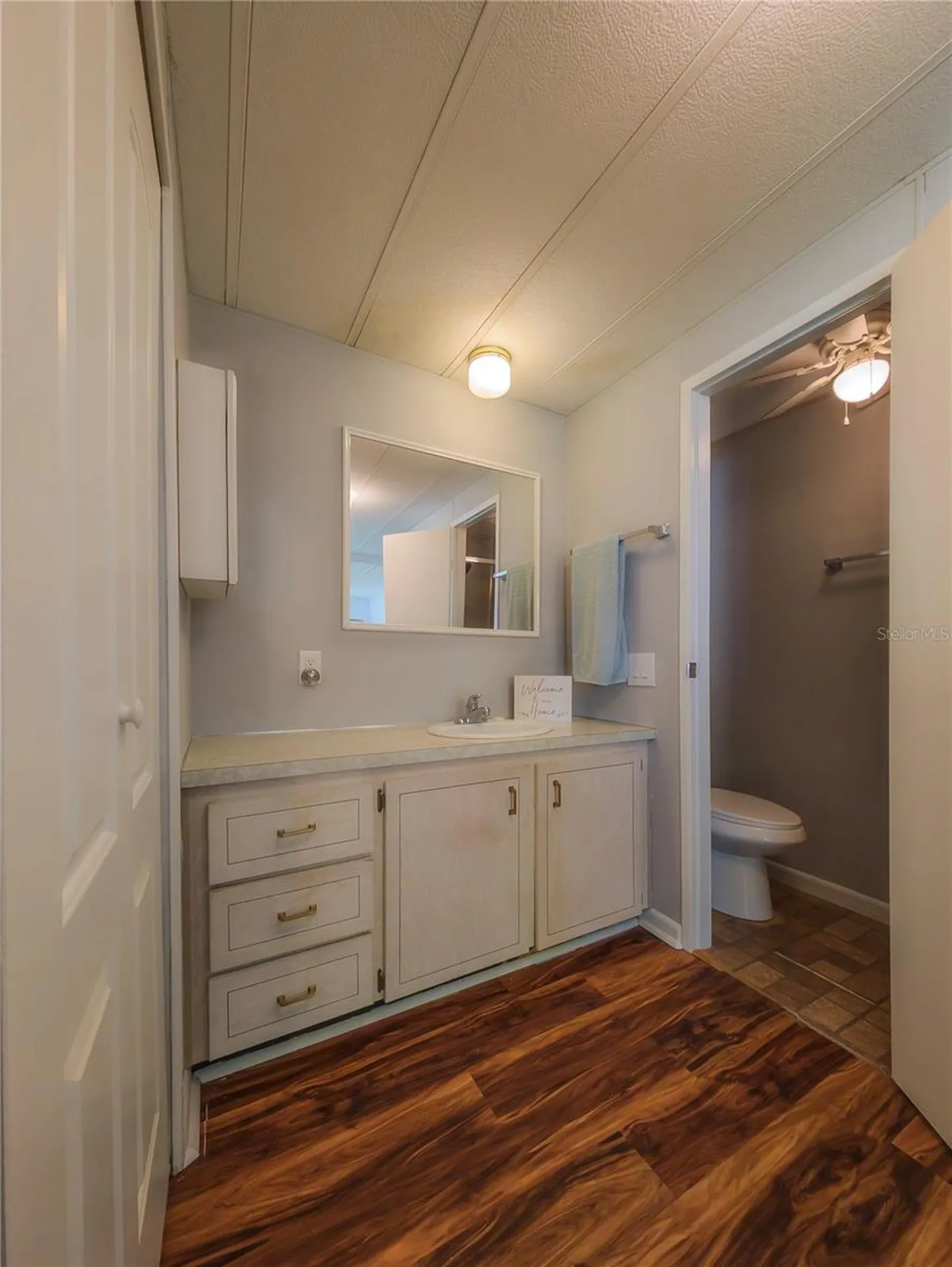 217 Seagull Drive Tarpon Springs FL 34689