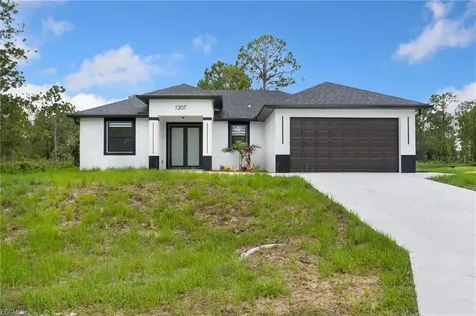 1207 W 9th Street Lehigh Acres FL 33972