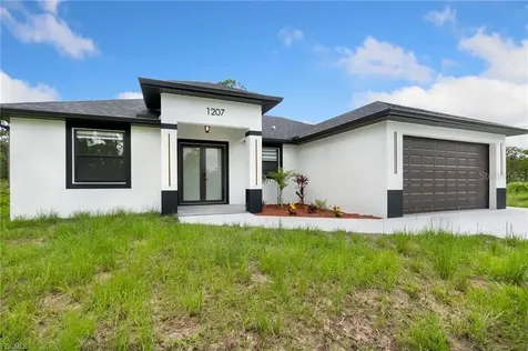 1207 W 9th Street Lehigh Acres FL 33972