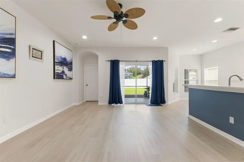 1005 Crystal Carbon Way Valrico FL 33594