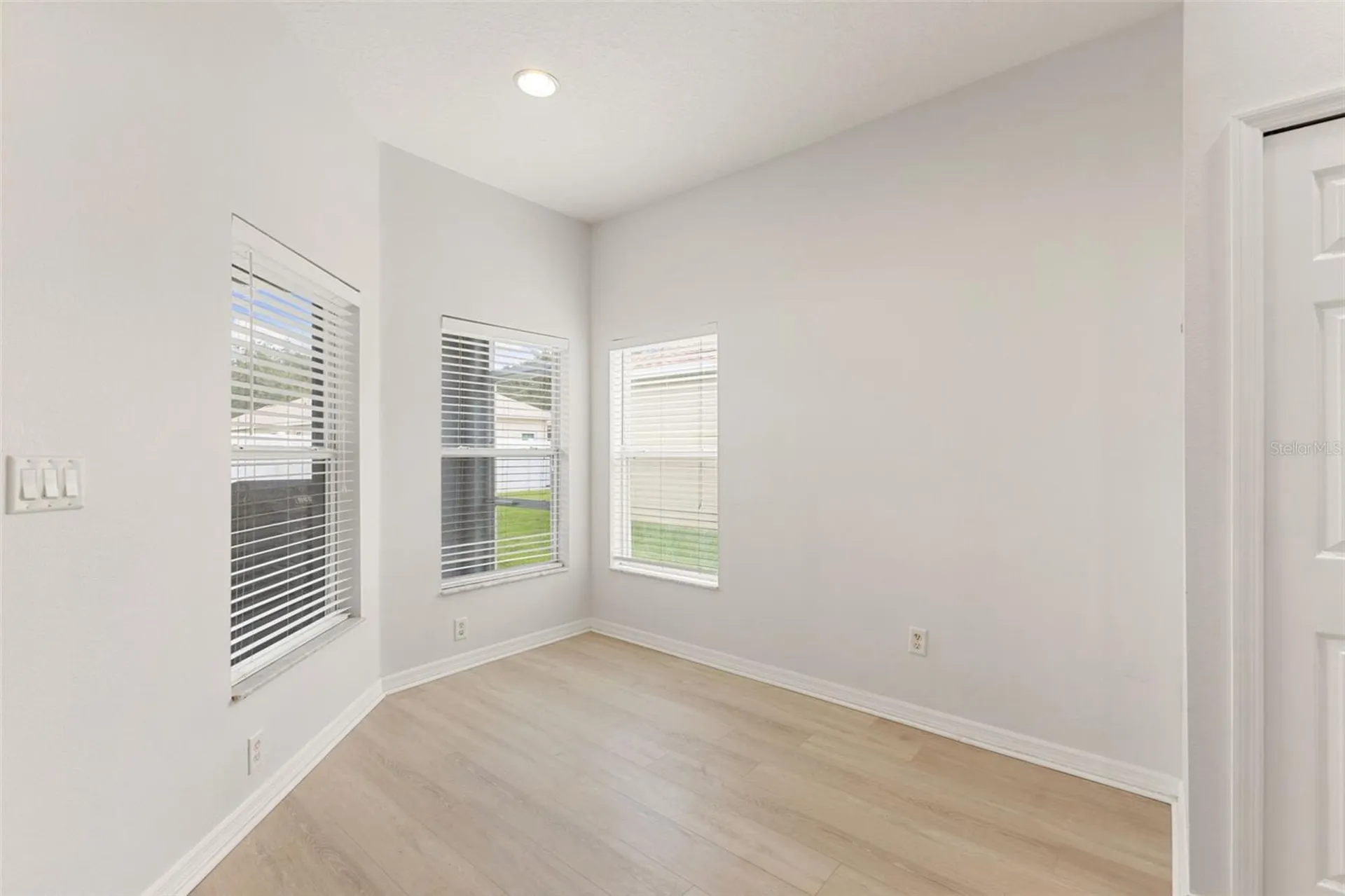 1005 Crystal Carbon Way Valrico FL 33594