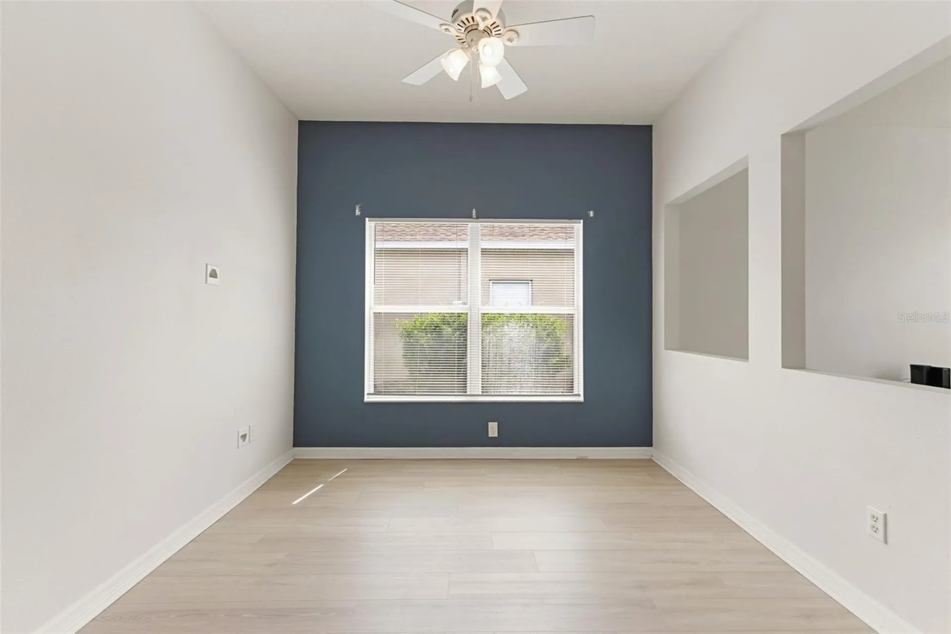 1005 Crystal Carbon Way Valrico FL 33594