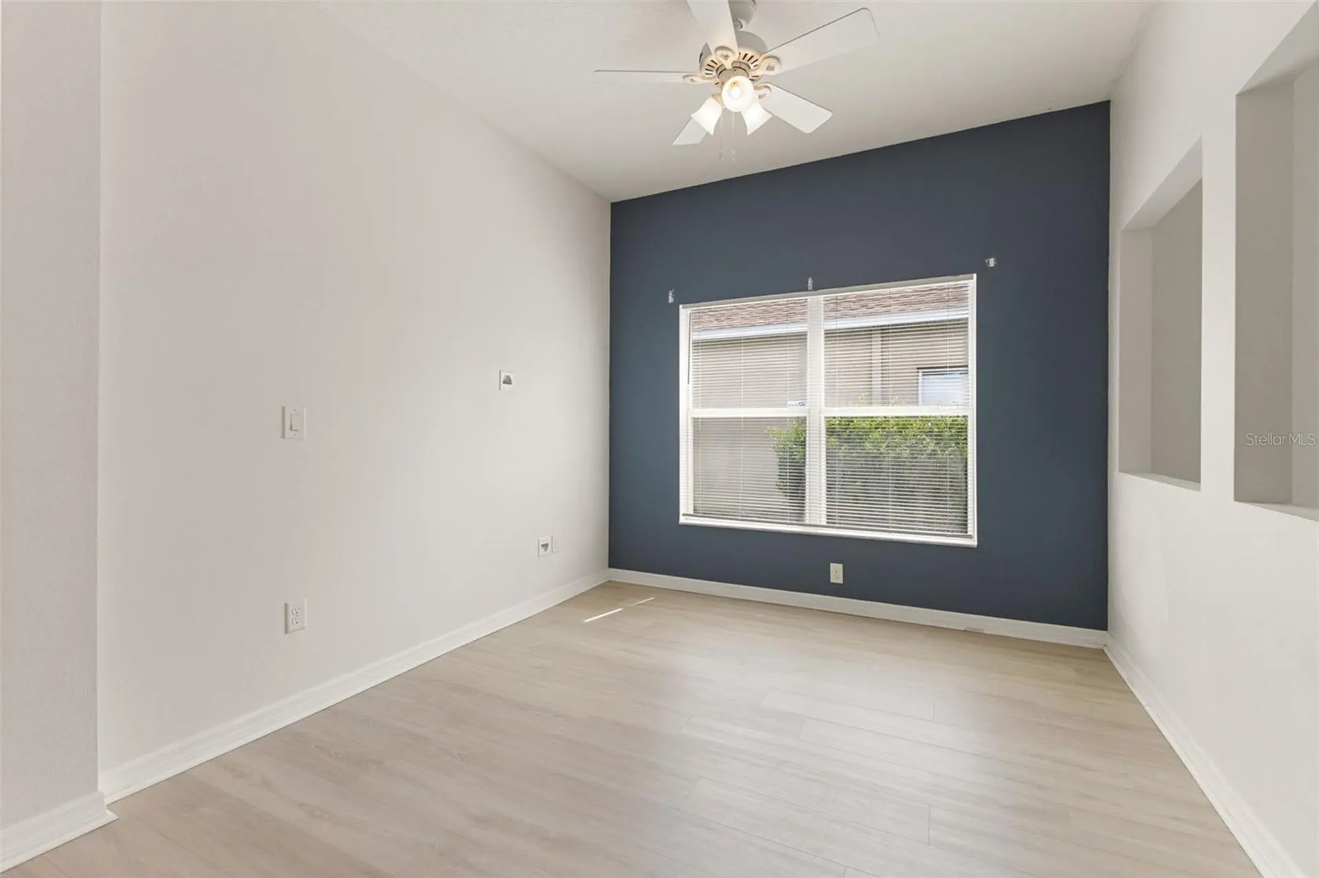 1005 Crystal Carbon Way Valrico FL 33594
