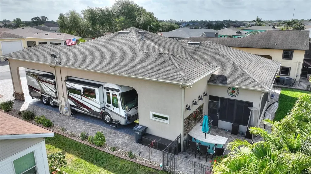 416 Motorcoach Drive S Polk City FL 33868