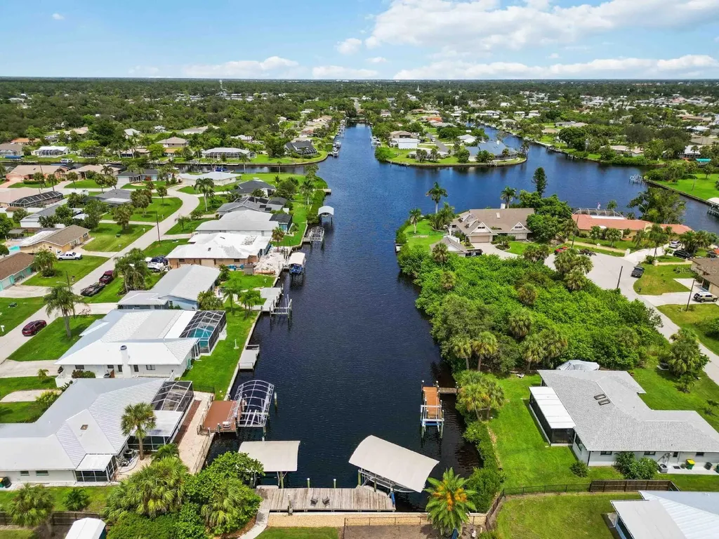 18606 Briggs Circle Port Charlotte FL 33948