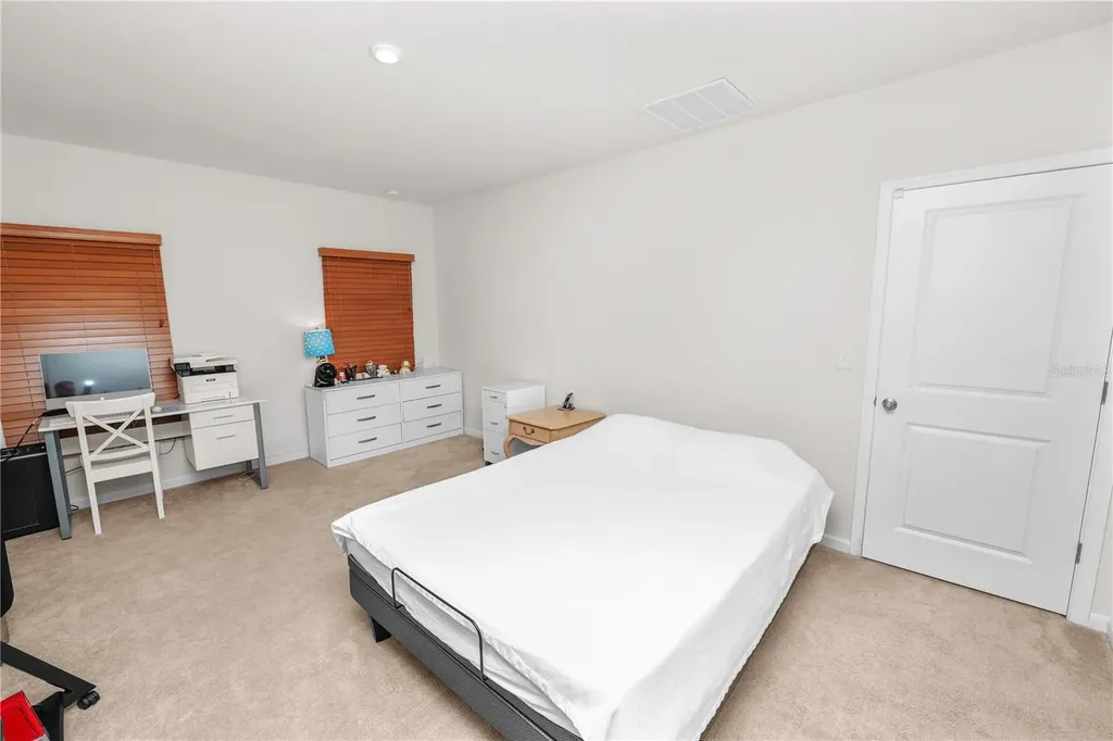 913 Eagle Rock Terrace Winter Haven FL 33880
