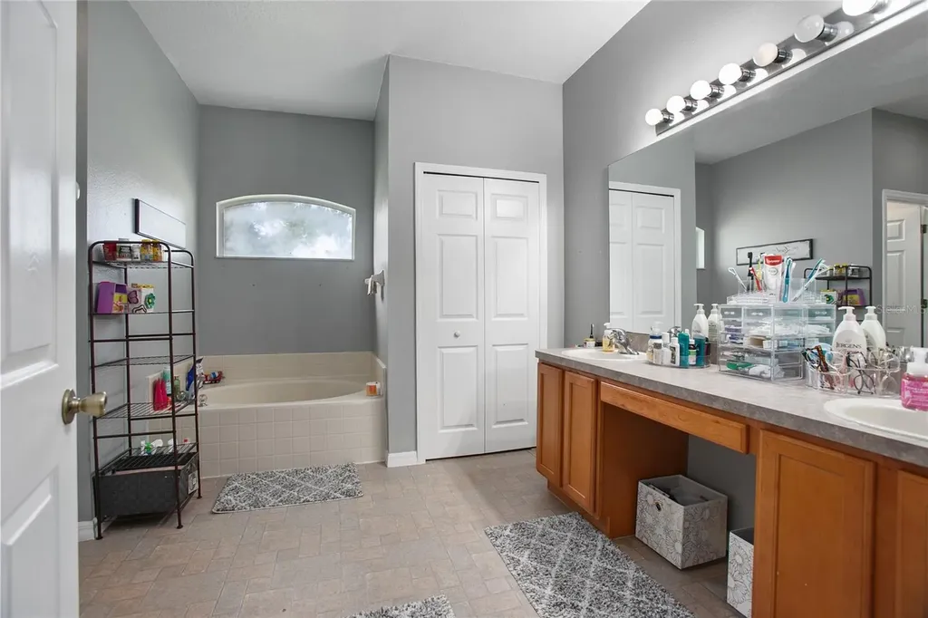 516 Grace Avenue Deland FL 32724
