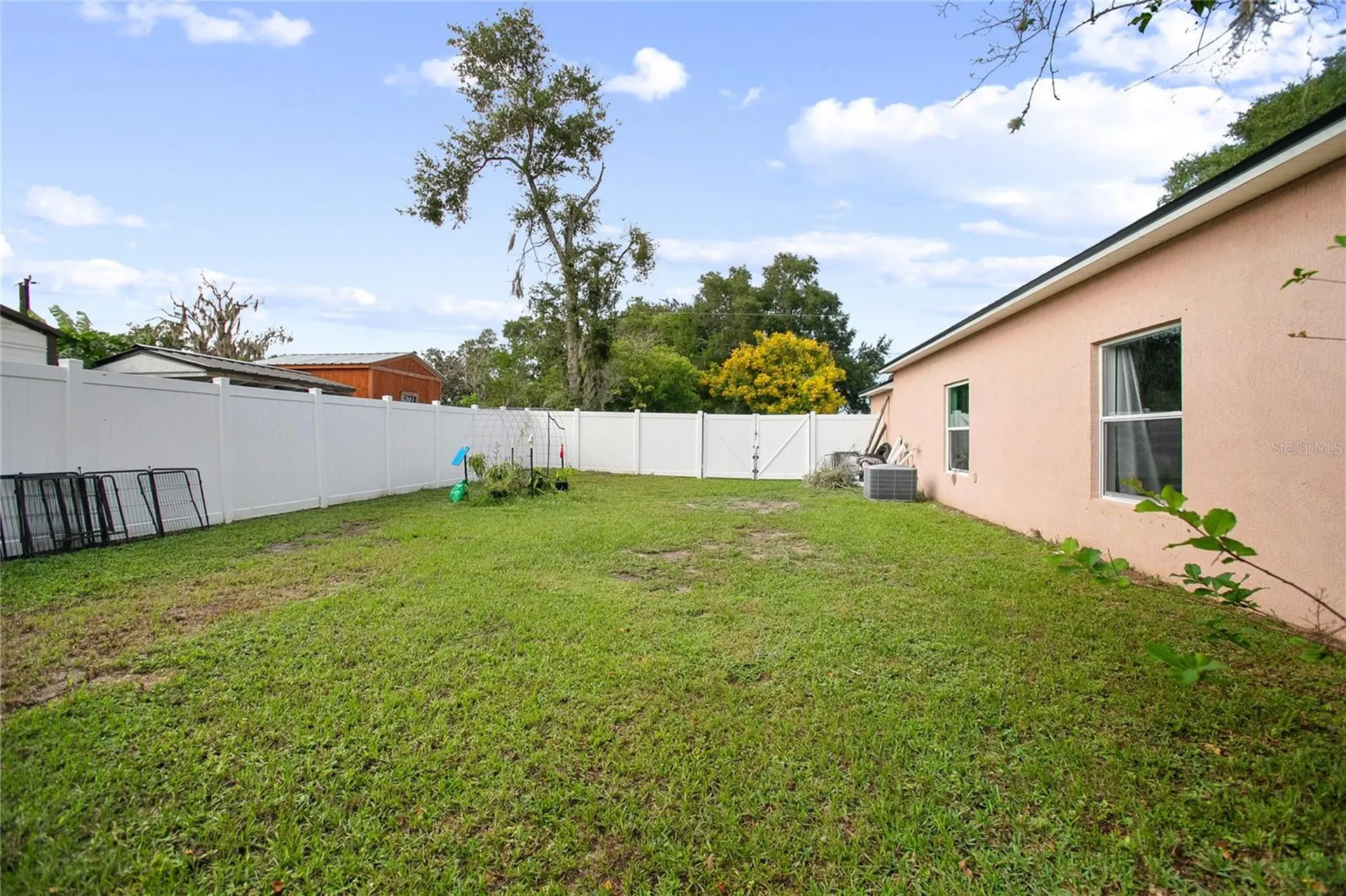 516 Grace Avenue Deland FL 32724