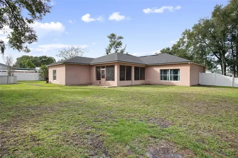 516 Grace Avenue Deland FL 32724
