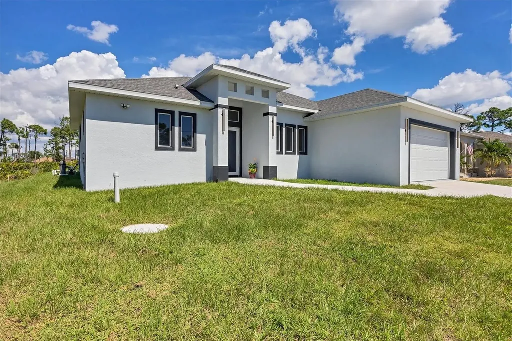 10 Mast Drive Placida FL 33946