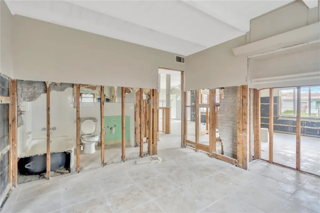 16214 3rd Street E Redington Beach FL 33708
