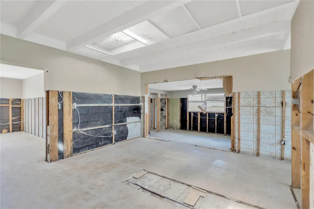 16214 3rd Street E Redington Beach FL 33708