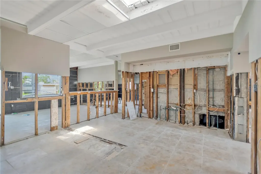 16214 3rd Street E Redington Beach FL 33708
