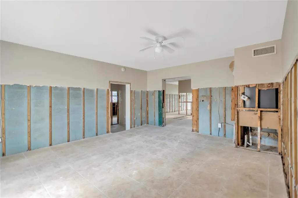 16214 3rd Street E Redington Beach FL 33708