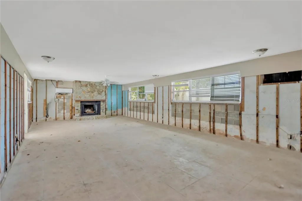 16214 3rd Street E Redington Beach FL 33708