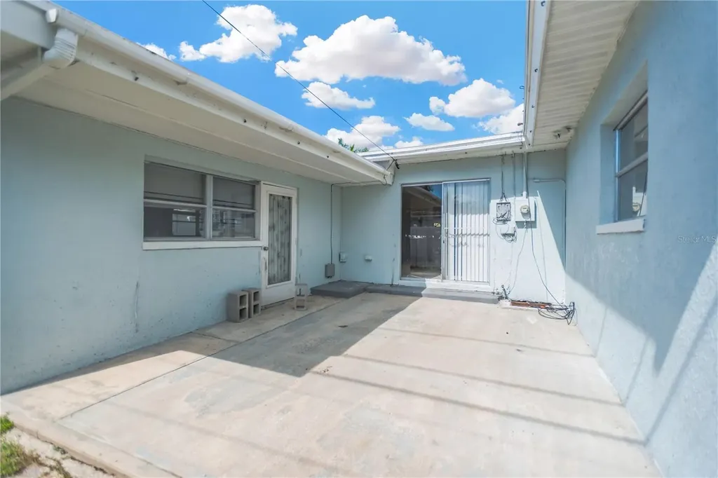 16214 3rd Street E Redington Beach FL 33708