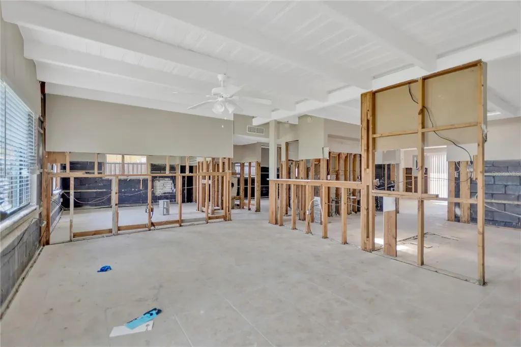 16214 3rd Street E Redington Beach FL 33708