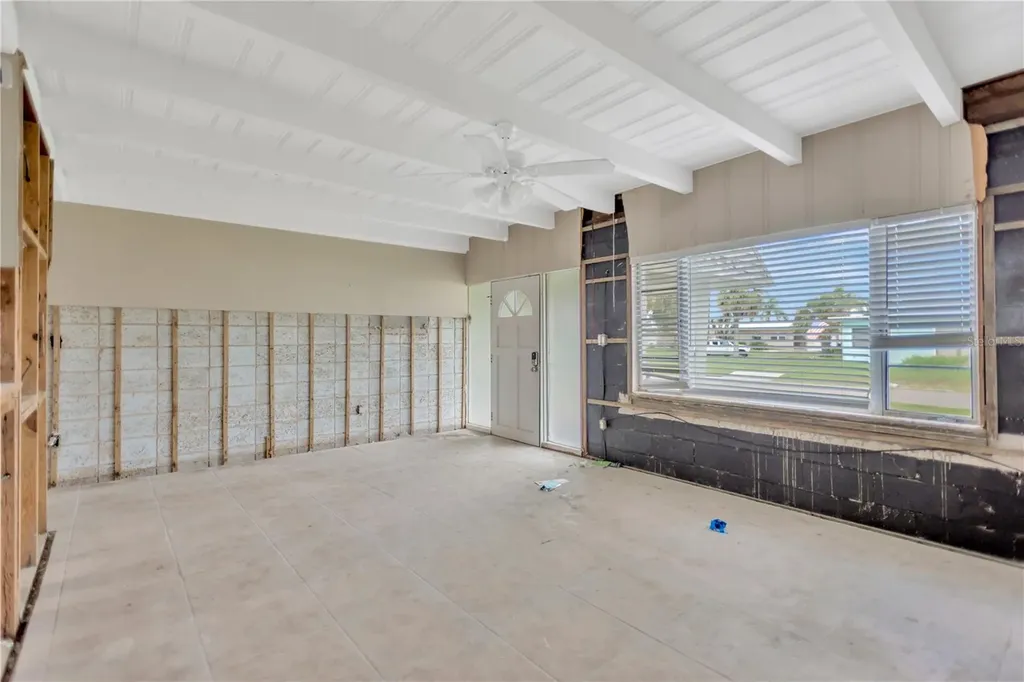 16214 3rd Street E Redington Beach FL 33708