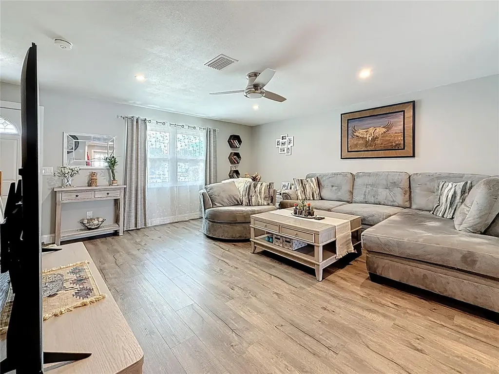 802 Mindy Court Largo FL 33771