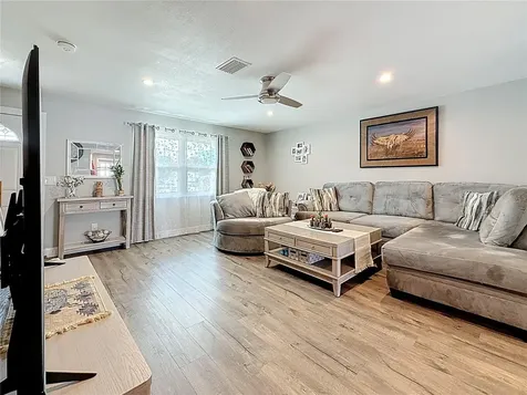 802 Mindy Court Largo FL 33771