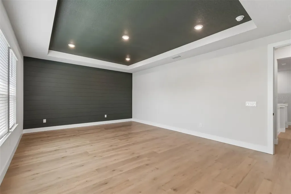 4718 W Kensington Avenue Tampa FL 33629