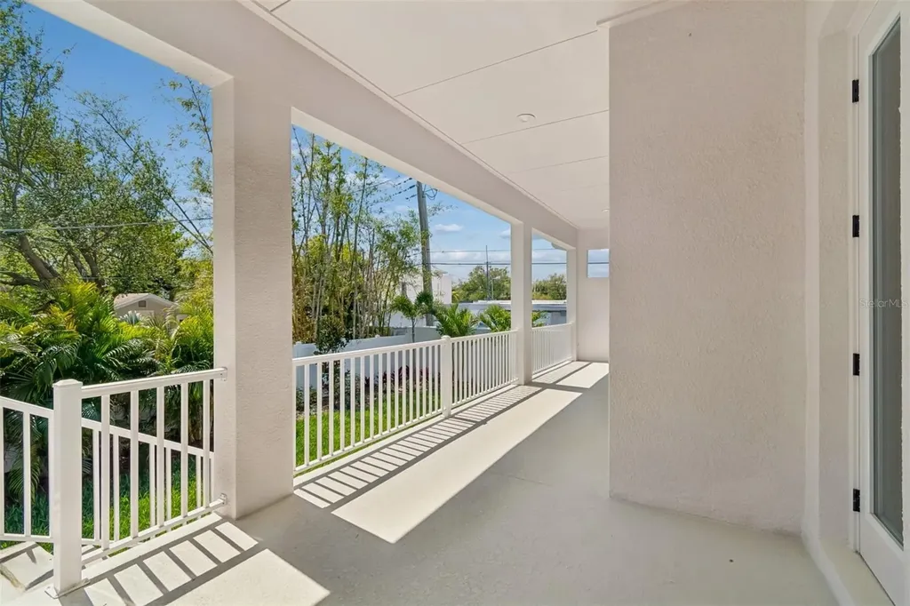4718 W Kensington Avenue Tampa FL 33629
